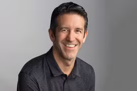 Tân CEO Apple John Ternus - người được kỳ vọng sẽ dẫn dắt "Táo khuyết" chinh phục kỷ nguyên trí tuệ nhân tạo sau triều đại của Tim Cook.