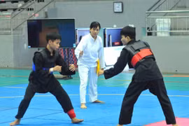 Một trận đấu kịch tính tại Giải vô địch các CLB pencak silat quốc gia 2025 tổ chức tại Gia Lai.