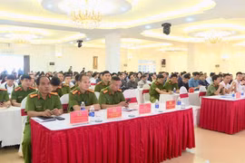 Quang cảnh hội nghị tuyên truyền, phổ biến các quy định về khai báo cháy cho hơn 600 chủ cơ sở sản xuất, kinh doanh trên địa bàn tỉnh Gia Lai sáng 27-12.