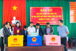 Phó Chủ tịch HĐND tỉnh Huỳnh Thúy Vân dẫn đầu đoàn công tác tiến hành kiểm tra, giám sát thực tế công tác chuẩn bị bầu cử đại biểu Quốc hội khóa XVI và đại biểu HĐND các cấp tại các xã khu vực phía Tây thuộc Đơn vị bầu cử số 5.