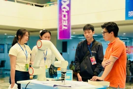 Hơn 1.300 học sinh lớp 12 từ tỉnh Gia Lai tham gia ngày hội trải nghiệm các dự án ứng dụng công nghệ tại Trường Đại học FPT cơ sở Quy Nhơn ngày 18-1.