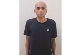 Công an phường Pleiku (tỉnh Gia Lai) bắt giữ đối tượng Nguyễn Hữu Tài (sinh năm 1990) về hành vi sử dụng phương tiện điện tử để chiếm đoạt tài sản của khách hàng.