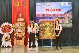 Đội Trường Tiểu học và THCS Đak Jơ Ta với phần thi ý tưởng, truyền tải thông điệp "Kon Ka Kinh hơi thở của đại ngàn", thuyết minh về sự đa dạng sinh học của Vườn.