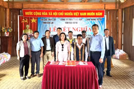 Chi cục Thủy lợi Gia Lai phối hợp cùng Công ty TNHH Tổng hợp Tân Đại Hưng tổ chức lễ kết nghĩa với làng Bung Tờ Số, xã Ya Hội nhằm hỗ trợ phát triển đời sống và thắt chặt tình đoàn kết với đồng bào dân tộc thiểu số.