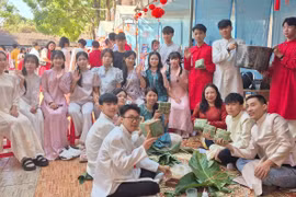 Các hoạt động tái hiện Tết cổ truyền và gây quỹ nhân ái của học sinh tại các trường học trên địa bàn tỉnh Gia Lai nhân dịp Xuân Bính Ngọ.