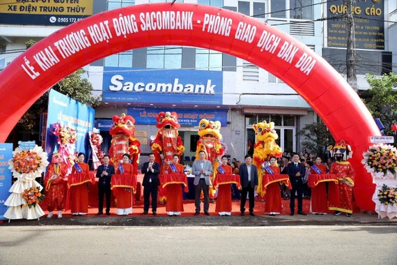 Sacombank khai trương Phòng Giao dịch Đak Đoa