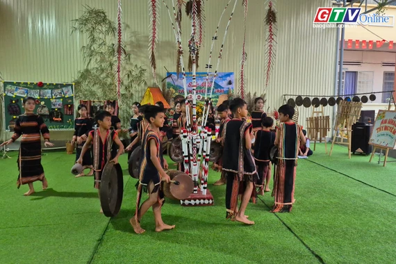 Lớp học không tường: Xuân yêu thương – Vì em – sáng tạo