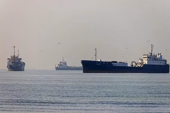 EU lần đầu trừng phạt Iran liên quan eo biển Hormuz