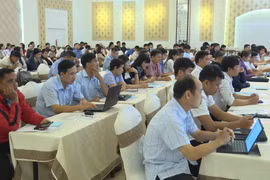 Các cán bộ, công chức tham gia hội nghị bồi dưỡng nghiệp vụ công tác thông tin tuyên truyền, thông tin đối ngoại năm 2025.