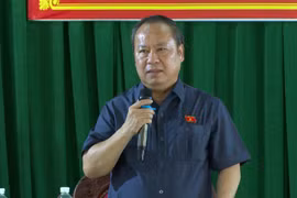 Trưởng đoàn ĐBQH tỉnh Châu Ngọc Tuấn tiếp xúc cử tri xã Bàu Cạn