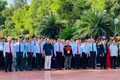 Đồng chí Hồ Quốc Dũng-Ủy viên Ban Chấp hành Trung ương Đảng, Bí thư Tỉnh ủy Gia Lai dâng hương bày tỏ lòng thành kính, tưởng nhớ Hoàng đế Quang Trung. Ảnh: P.L