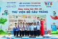 Tặng “Thư viện Bồ câu trắng” cho Trường Tiểu học Nguyễn Thị Minh Khai