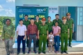 Bàn giao nhà tình nghĩa cho hộ nghèo ở xã Kông Yang