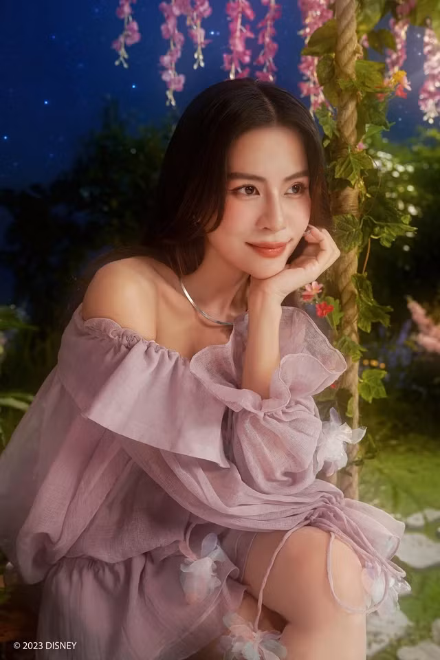 Giọng ca nội lực, bay bổng và truyền cảm của Hà Nhi được đánh giá phù hợp với tinh thần của ca khúc nhạc phim. Ảnh: DISNEY