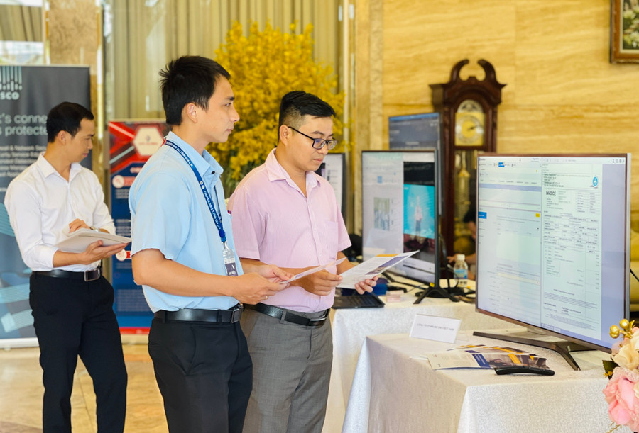 Đại biểu tham gia hội thảo tìm hiểu về các giải pháp thúc đẩy chuyển đổi số trong lĩnh vực thông tin khoa học và công nghệ. Ảnh: T.D Đại biểu tham gia hội thảo tìm hiểu về các giải pháp thúc đẩy chuyển đổi số trong lĩnh vực thông tin khoa học và công nghệ. Ảnh: T.D