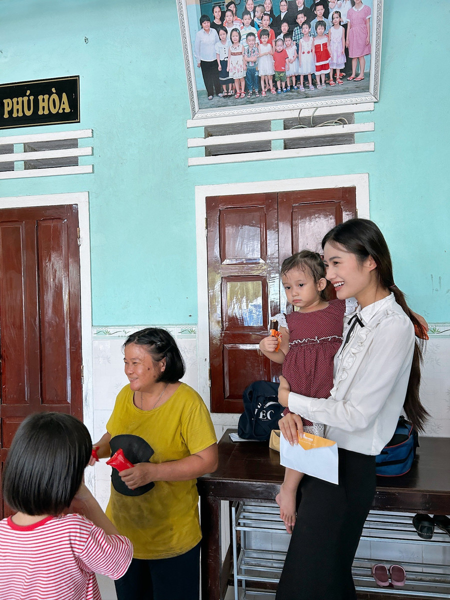 Ý Nhi dần được tha thứ sau lời xin lỗi chân thành, có sự thay đổi nhất định. Ý Nhi dần được tha thứ sau lời xin lỗi chân thành, có sự thay đổi nhất định.