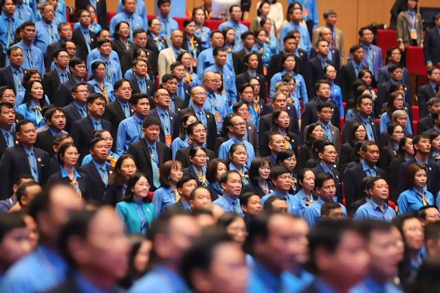 1.100 đại biểu đại diện cho 11 triệu đoàn viên, công đoàn cả nước về dự Đại hội XIII Công đoàn Việt nam. Ảnh: NGUYỄN HẢI 1.100 đại biểu đại diện cho 11 triệu đoàn viên, công đoàn cả nước về dự Đại hội XIII Công đoàn Việt nam. Ảnh: NGUYỄN HẢI