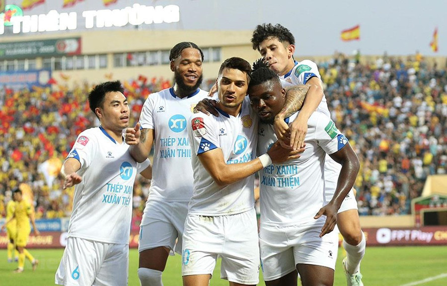 Câu lạc bộ Thép Xanh Nam Định là một trong những 'hiện tượng' của V-League 1-2023. (Ảnh: VPF)