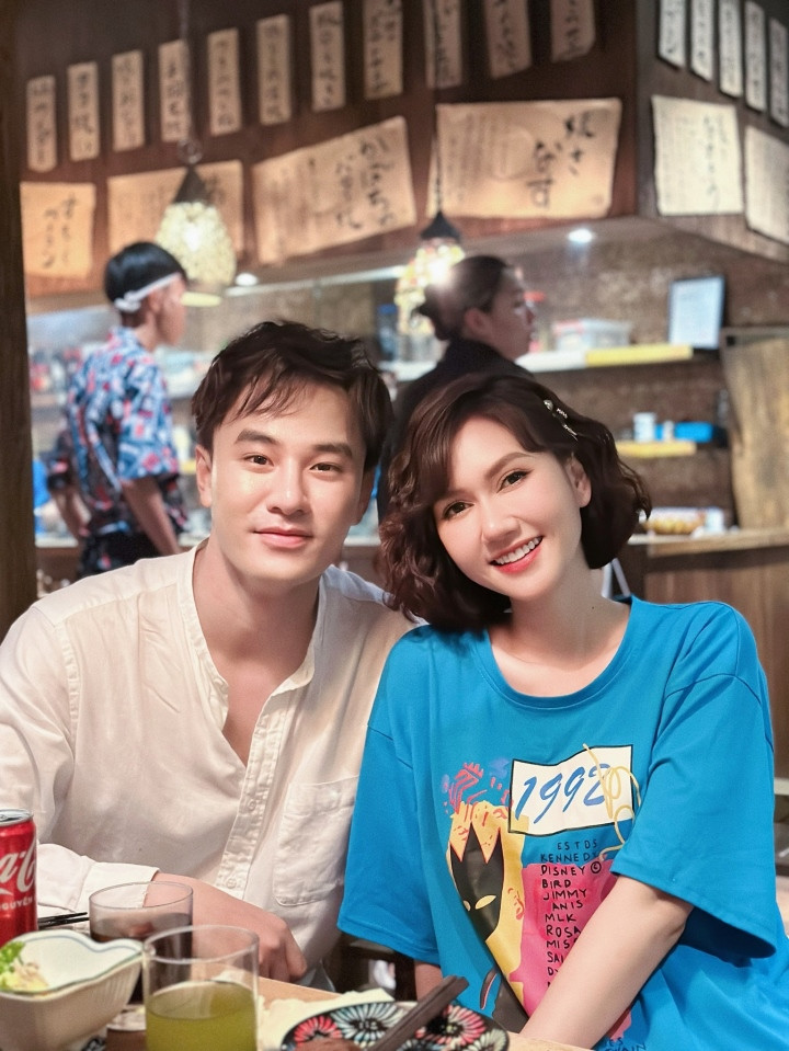 Sao Việt 25/5: Siu Black trẻ trung với tóc ngắn, Việt Hương khoe ảnh năm 17 tuổi ảnh 10 Sao Việt 25/5: Siu Black trẻ trung với tóc ngắn, Việt Hương khoe ảnh năm 17 tuổi ảnh 10