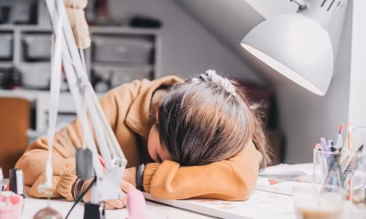 Việc phụ huynh chê nhiều hơn khen rất dễ mang lại áp lực cho trẻ.