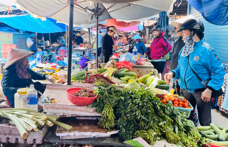 Cơ sở hạ tầng thương mại là một trong những yếu tố quan trọng để phát triển thương mại tại vùng nông thôn và miền núi. Ảnh: Vũ Thảo Cơ sở hạ tầng thương mại là một trong những yếu tố quan trọng để phát triển thương mại tại vùng nông thôn và miền núi. Ảnh: Vũ Thảo