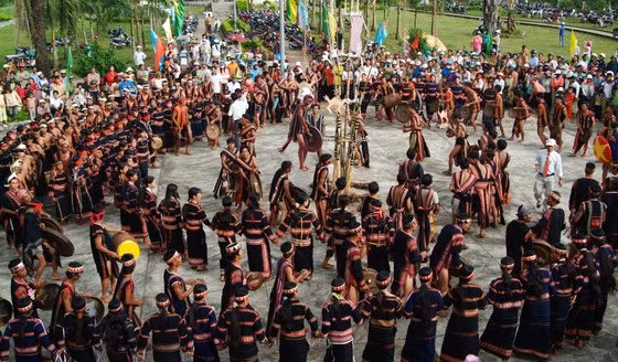 Đời sống của đồng bào khu vực Tây Nguyên đã khác trước, nhưng chưa được thể hiện nhiều trong các tác phẩm văn học. Ảnh: HÙNG HOA LƯ