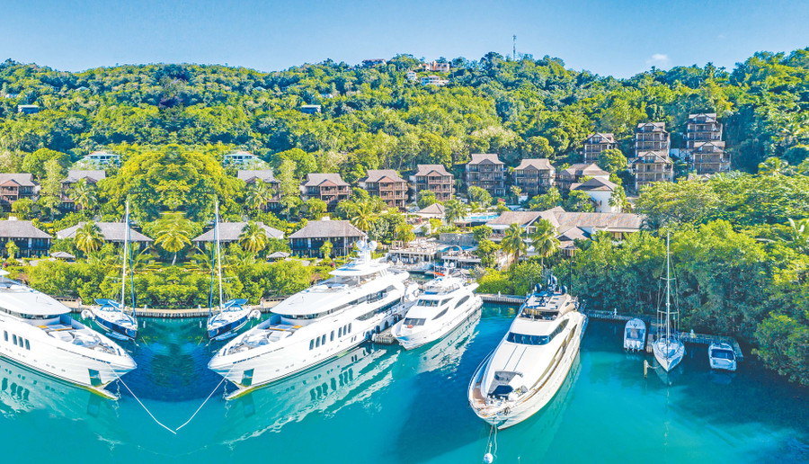 Du thuyền đậu ở Saint Lucia, quốc đảo xinh đẹp của Caribbean. Ảnh: ATEXPRESS Du thuyền đậu ở Saint Lucia, quốc đảo xinh đẹp của Caribbean. Ảnh: ATEXPRESS