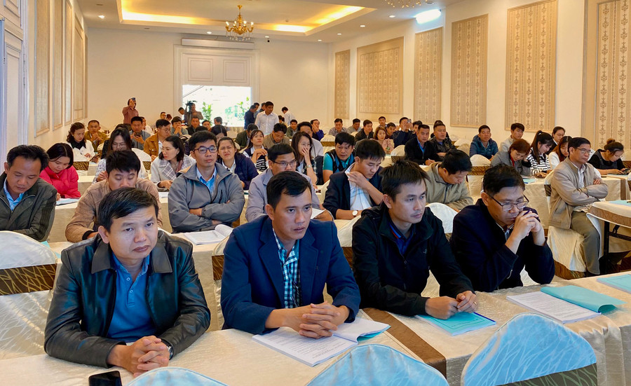 Cán bộ tham gia lớp tập huấn về lập, quản lý quy hoạch xây dựng do Sở Xây dựng tổ chức. Ảnh: H.D Cán bộ tham gia lớp tập huấn về lập, quản lý quy hoạch xây dựng do Sở Xây dựng tổ chức. Ảnh: H.D