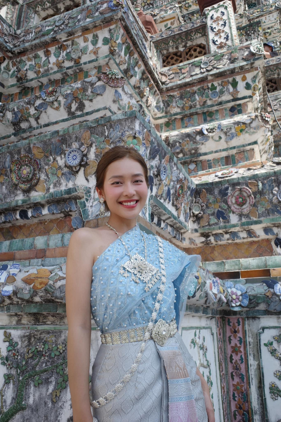 Khả Ngân dành thời gian du lịch Thái Lan trong dịp nghỉ lễ 30/4-1/5. Nữ diễn viên nói thời tiết ở Thái rất nóng nực, nhưng cô hợp khẩu vị, tăng 3 kg trong chuyến đi. Sau thời gian tham gia nhiều phim VFC, Khả Ngân tạm thời chưa thông báo về dự án mới. Khả Ngân dành thời gian du lịch Thái Lan trong dịp nghỉ lễ 30/4-1/5. Nữ diễn viên nói thời tiết ở Thái rất nóng nực, nhưng cô hợp khẩu vị, tăng 3 kg trong chuyến đi. Sau thời gian tham gia nhiều phim VFC, Khả Ngân tạm thời chưa thông báo về dự án mới.