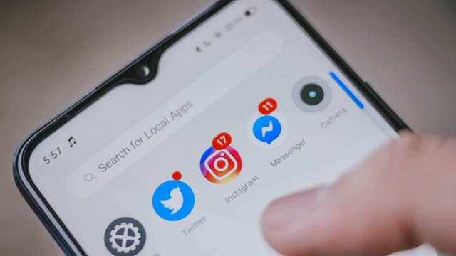 Facebook và Instagram sẽ không còn nhắn tin được cho nhau Facebook và Instagram sẽ không còn nhắn tin được cho nhau