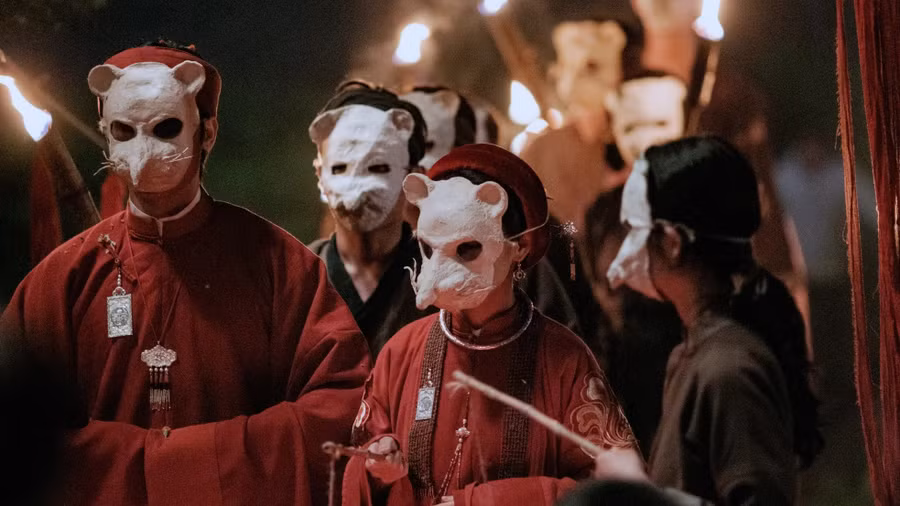 Người mặt trời và Kẻ ăn hồn là 2 phim kinh dị Việt đối đầu trong tháng 12.