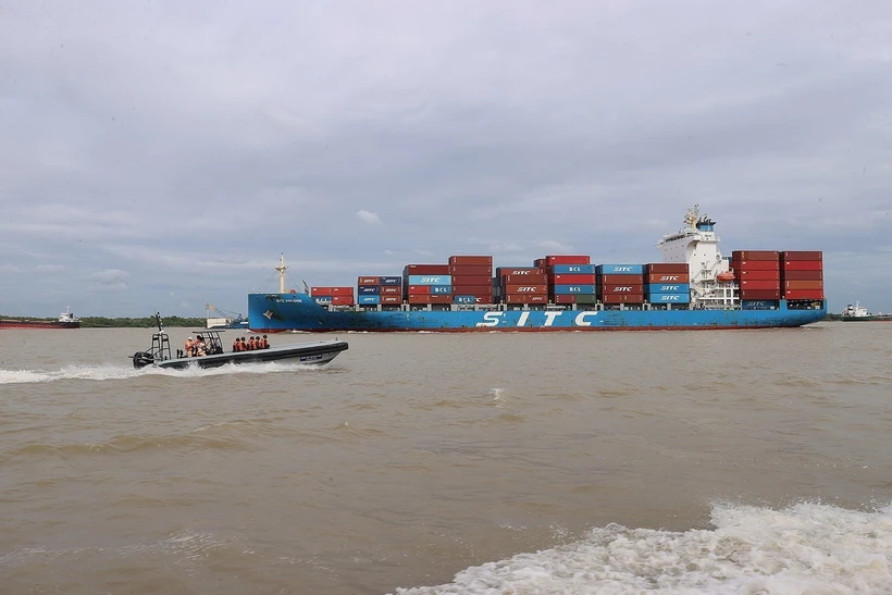 Địa điểm thực hiện dự án tại huyện Nhà Bè và huyện Cần Giờ, trong đó điểm đầu tại vị trí nằm trên Đường 15B theo quy hoạch, cách rạch Mương Ngang khoảng 500m về phía Bắc và điểm cuối dự án kết nối vào đường Rừng Sác tại lý trình Km2+100 trên đường Rừng Sác. Ảnh: Dương Giang/TTXVN Địa điểm thực hiện dự án tại huyện Nhà Bè và huyện Cần Giờ, trong đó điểm đầu tại vị trí nằm trên Đường 15B theo quy hoạch, cách rạch Mương Ngang khoảng 500m về phía Bắc và điểm cuối dự án kết nối vào đường Rừng Sác tại lý trình Km2+100 trên đường Rừng Sác. Ảnh: Dương Giang/TTXVN