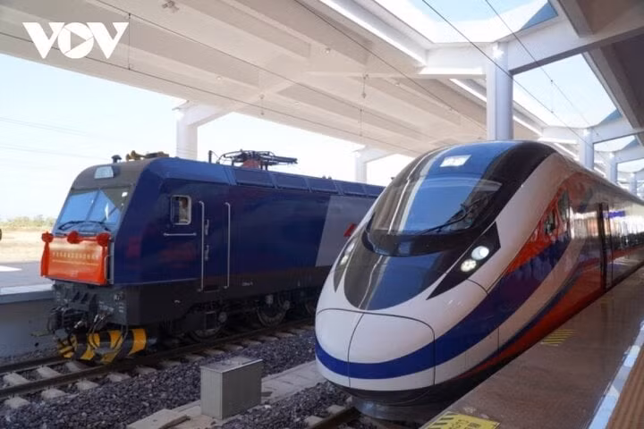 Dự án tàu cao tốc Lan Xang (Triệu Voi) của Lào trị giá 6 tỷ USD, xây dựng trong 5 năm mới được khánh thành.