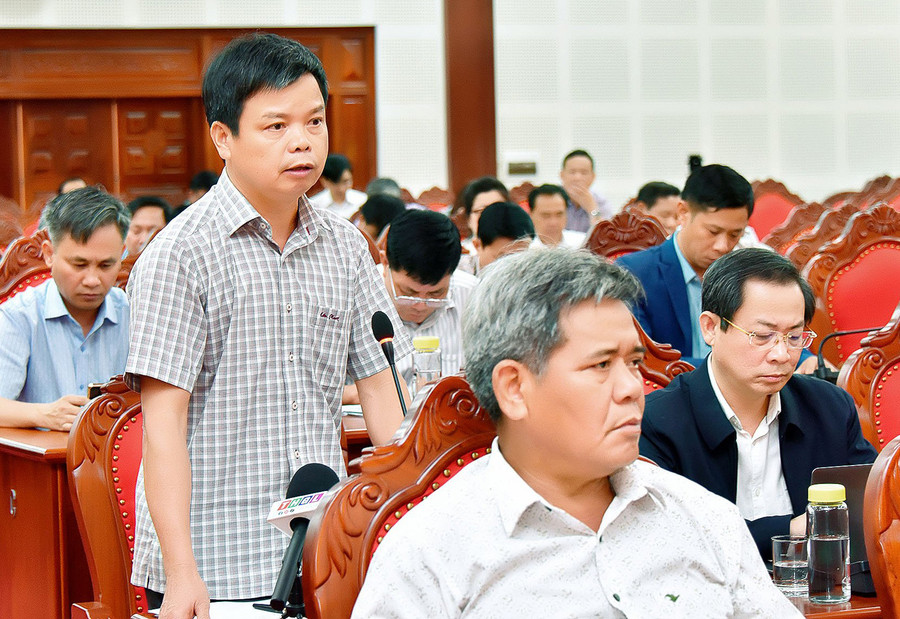 Phó Chủ tịch UBND tỉnh Nguyễn Hữu Quế làm rõ cơ hội gia tăng giá trị sản xuất ngành công nghiệp-xây dựng trong năm 2024. Ảnh: Đ.T Phó Chủ tịch UBND tỉnh Nguyễn Hữu Quế làm rõ cơ hội gia tăng giá trị sản xuất ngành công nghiệp-xây dựng trong năm 2024. Ảnh: Đ.T