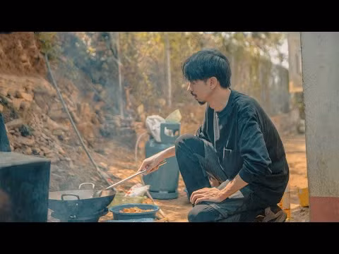 Dự án "Nấu ăn cho em" của Đen Vâu đã nhận được sự hưởng ứng nhiệt tình của khán giả Dự án "Nấu ăn cho em" của Đen Vâu đã nhận được sự hưởng ứng nhiệt tình của khán giả