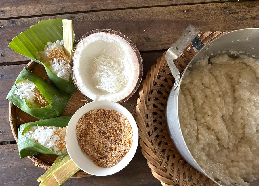 Bắp hầm, món ăn sáng quen thuộc của nhiều trẻ thơ nơi miệt vườn