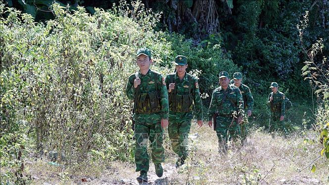 Bộ đội Biên phòng tỉnh Gia Lai tăng cường tuần tra, kiểm soát trên tuyến biên giới. Ảnh: Hoài Nam/TTXVN Bộ đội Biên phòng tỉnh Gia Lai tăng cường tuần tra, kiểm soát trên tuyến biên giới. Ảnh: Hoài Nam/TTXVN