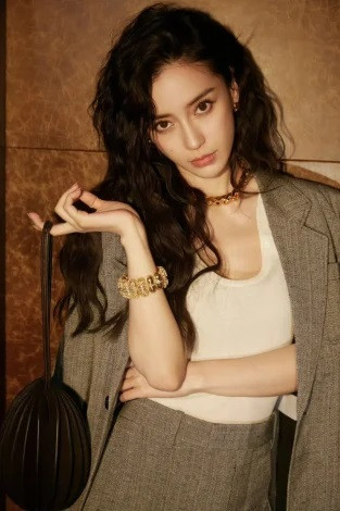 Truyền thông Trung Quốc cho rằng Angelababy có thể trở lại nhưng chưa rõ liệu cô có lấy lại được vị trí hiện tại hay không Truyền thông Trung Quốc cho rằng Angelababy có thể trở lại nhưng chưa rõ liệu cô có lấy lại được vị trí hiện tại hay không