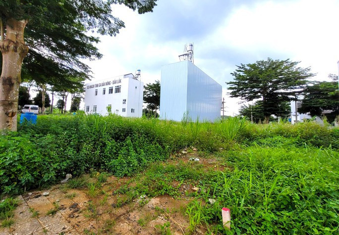 Người dân mong sớm được tháo gỡ treo tại dự án khu dân cư 6B ở Bảo Lộc - Ảnh 3. Nhiều hộ dân đang trong tình cảnh có đất nhưng không làm được nhà ở, có sổ đỏ cũng không được thế chấp vay vốn.