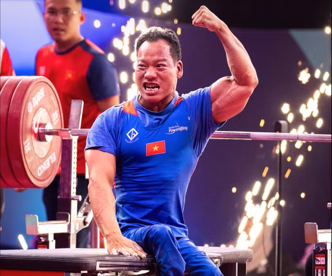 Phấn khích khi biết cầm chắc huy chương