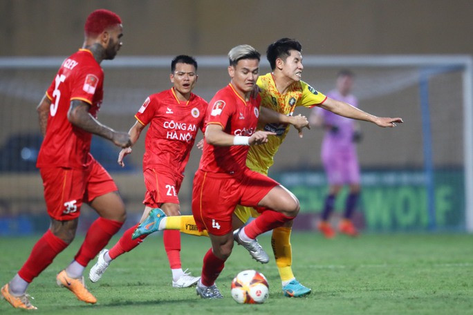 Công an Hà Nội đăng quang V-League 2023 kịch tính