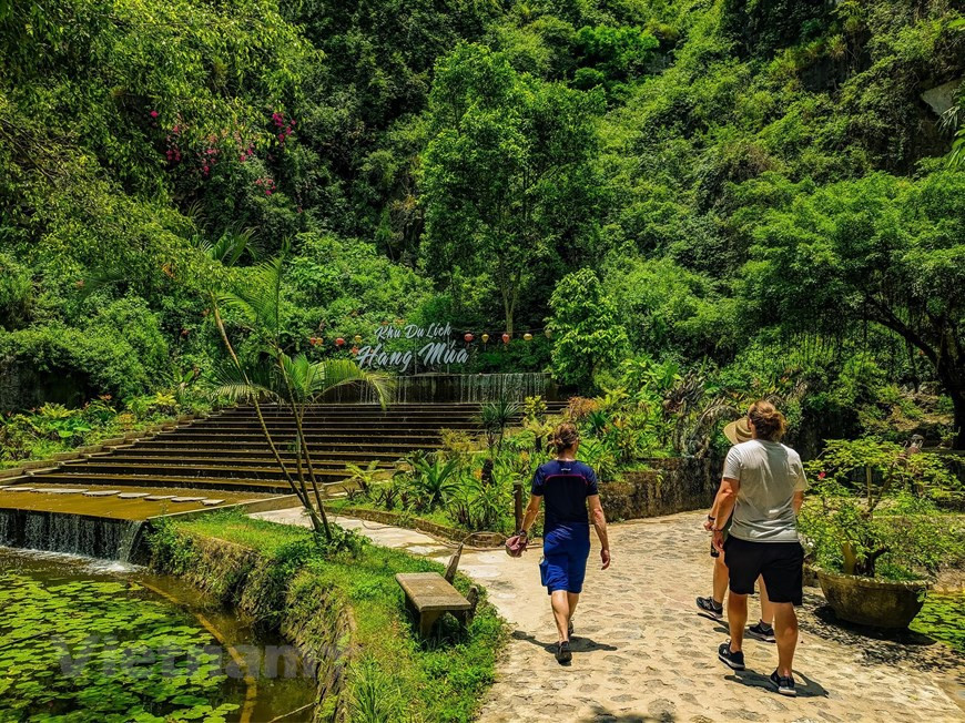 Trải nghiệm Thu lãng mạn ở 'thiên đường sống ảo' của Ninh Bình ảnh 4 Trải nghiệm Thu lãng mạn ở 'thiên đường sống ảo' của Ninh Bình ảnh 4