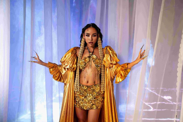 Thảo Trang bắt tay cùng nhạc sĩ Võ Thiện Thanh ra mắt &quot;Bikini&quot; đầy sôi động