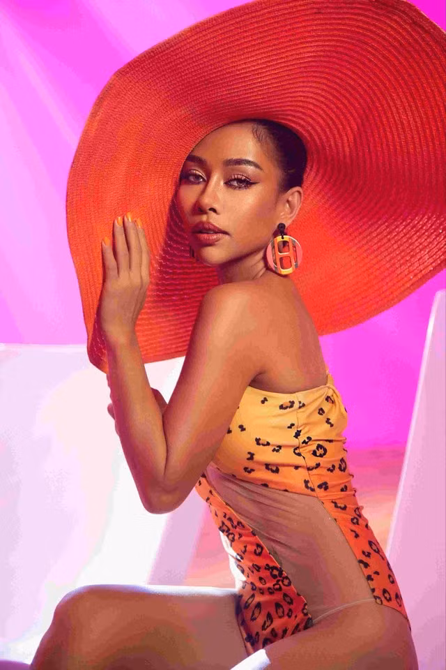 Thảo Trang từ một giọng ca "xấu lạ" nay nóng bỏng không thua kém người đẹp nào