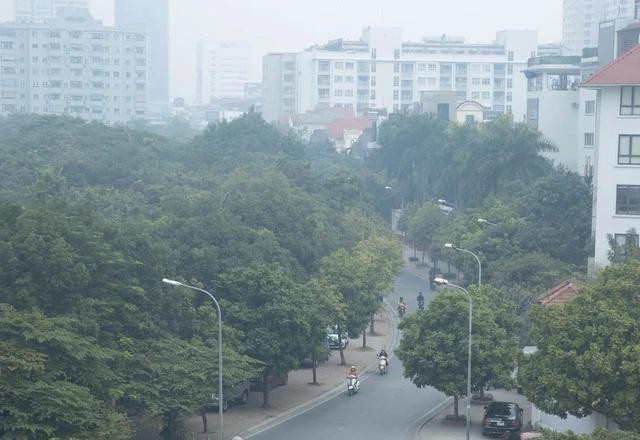 Hà Nội vẫn chìm trong sương mù trong những ngày qua Hà Nội vẫn chìm trong sương mù trong những ngày qua