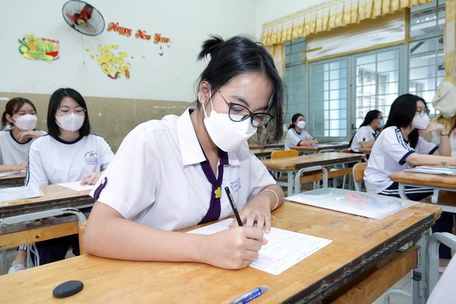 Thí sinh làm bài thi tốt nghiệp THPT năm 2023. Bộ GD-ĐT đã công bố đề minh họa kỳ thi tốt nghiệp THPT năm 2025