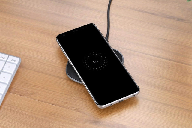 Công suất sạc không dây qua NFC chỉ giới hạn ở mức 1W