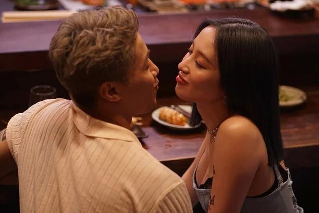 Nữ diễn viên cho biết bộ phim B4S: Trước giờ yêu có cảnh nóng táo bạo nhất mà cô từng thực hiện Nữ diễn viên cho biết bộ phim B4S: Trước giờ yêu có cảnh nóng táo bạo nhất mà cô từng thực hiện