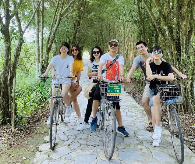 Du lịch xanh là xu hướng được nhiều du khách lựa chọn. Ảnh: QUANG ANH Du lịch xanh là xu hướng được nhiều du khách lựa chọn. Ảnh: QUANG ANH