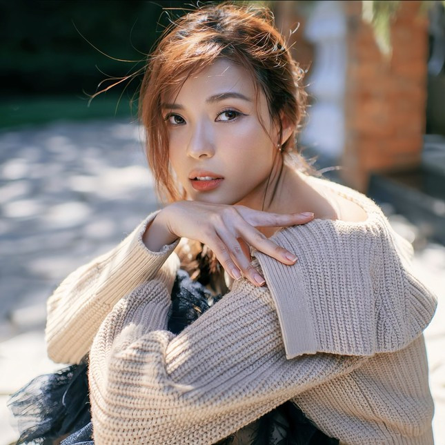 Thúy Diễm được khen ngoại hình trẻ trung hơn tuổi, nhưng diễn xuất còn hạn chế trong Trạm cứu hộ trái tim. Thúy Diễm được khen ngoại hình trẻ trung hơn tuổi, nhưng diễn xuất còn hạn chế trong Trạm cứu hộ trái tim.